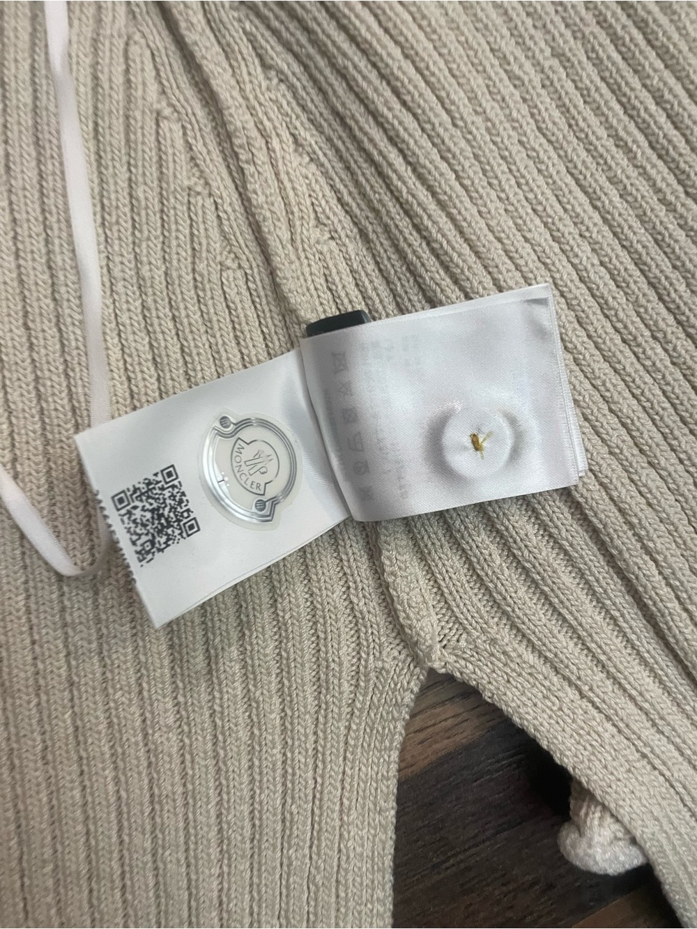BNWT) Authentic Moncler Cream Ribbed Knit - Picture 5 of 8